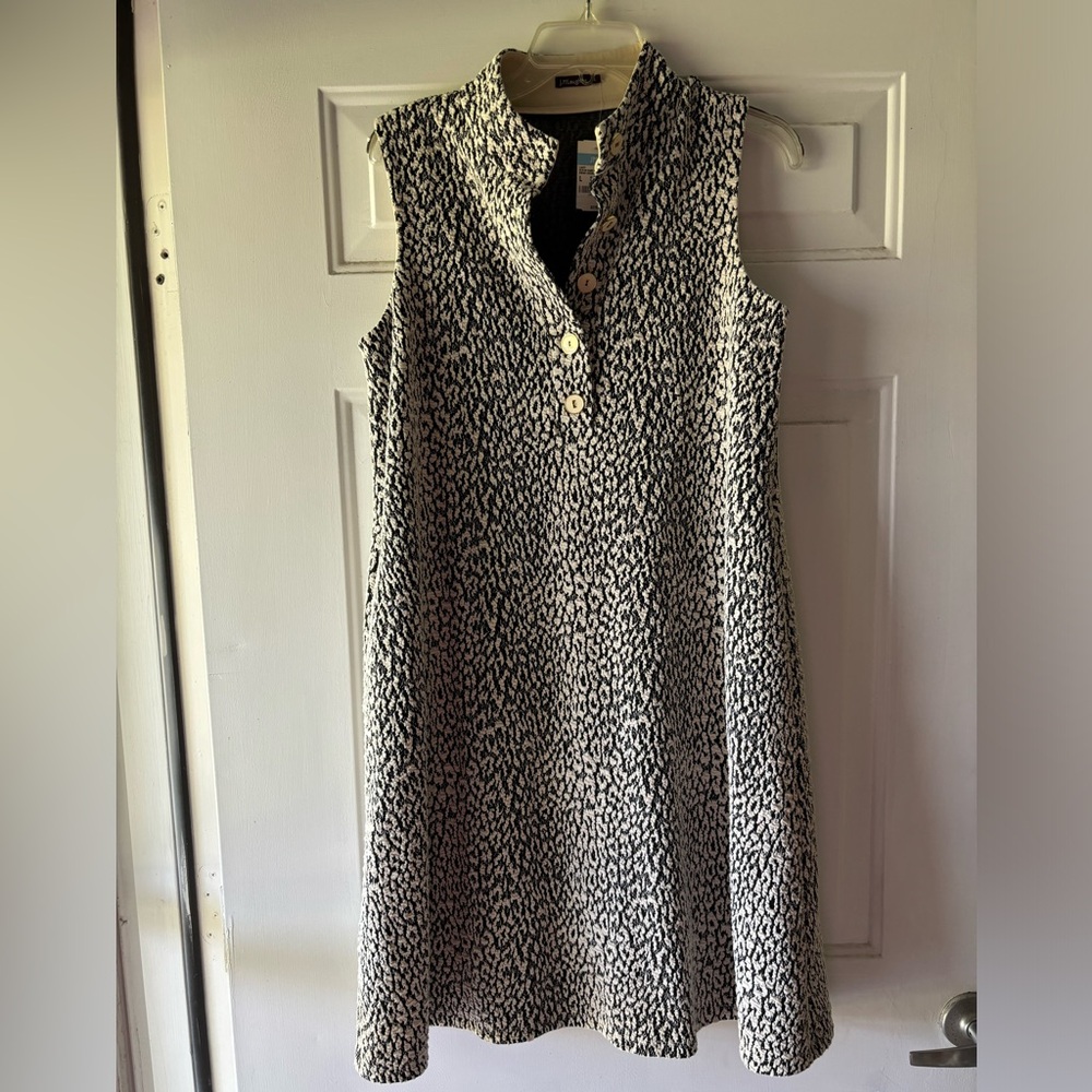 NWT - J. McLaughlin Sleeveless Swing Dress size L